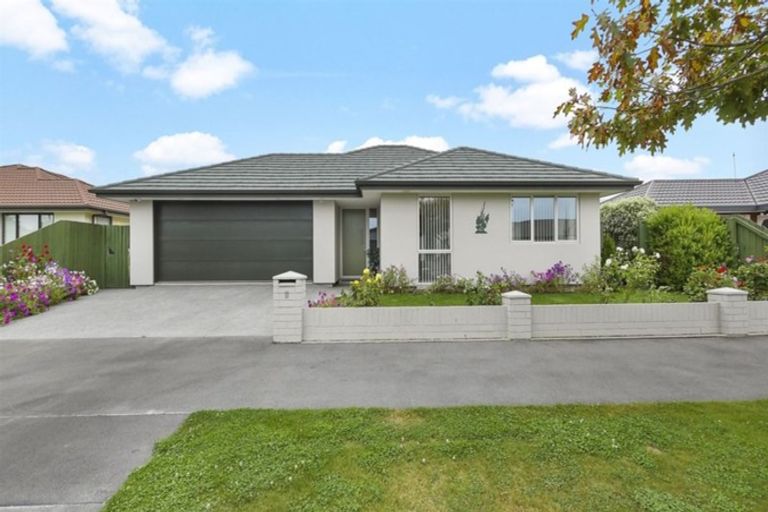Photo of property in 11 Rue De La Mare, Parklands, Christchurch, 8083