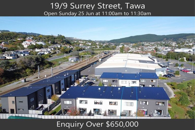 Photo of property in 19/9 Surrey Street, Tawa, Wellington, 5028