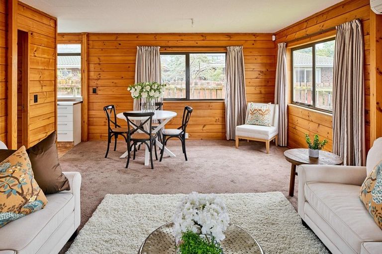 Photo of property in 27a Mana Esplanade, Paremata, Porirua, 5026