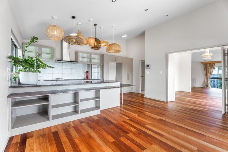 Photo of property in 71 Kittiwake Drive, Schnapper Rock, Auckland, 0632