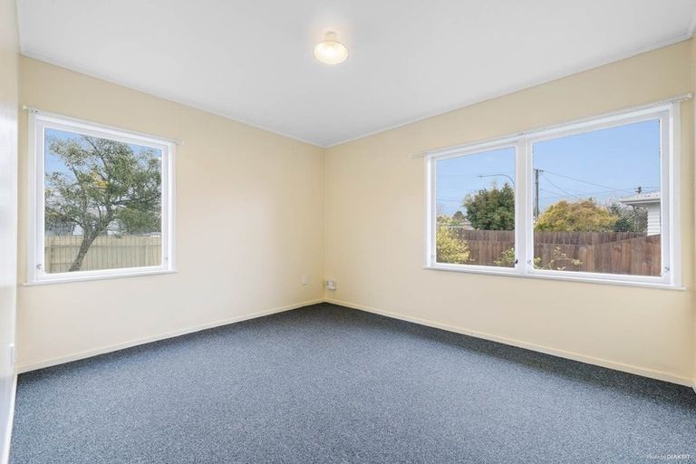 Photo of property in 29 Harrington Road, Henderson, Auckland, 0610