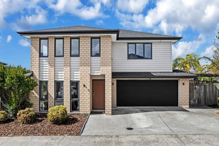 Photo of property in 12 Nandi Lane, Ranui, Auckland, 0612