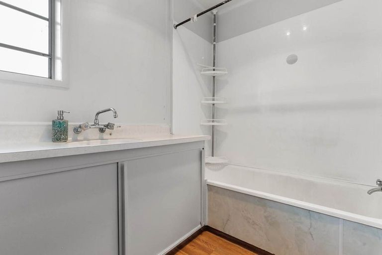 Photo of property in 1/9c Jellicoe Road, Manurewa, Auckland, 2102