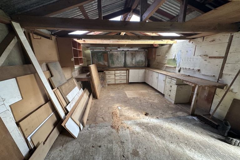 Photo of property in 88 Seymour Road, Sunnyvale, Auckland, 0612