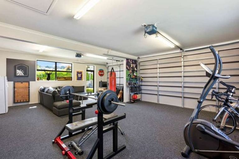 Photo of property in 14 Regis Lane, Flat Bush, Auckland, 2019