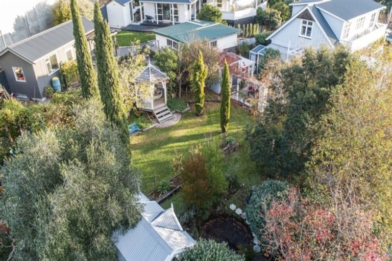 Photo of property in 27 Huntsbury Avenue, Huntsbury, Christchurch, 8022