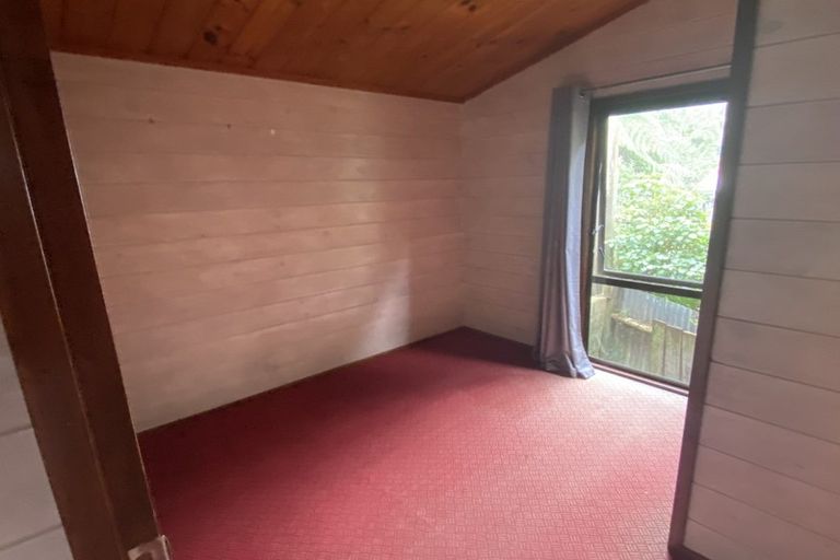 Photo of property in 23 Ambury Place, Merrilands, New Plymouth, 4312