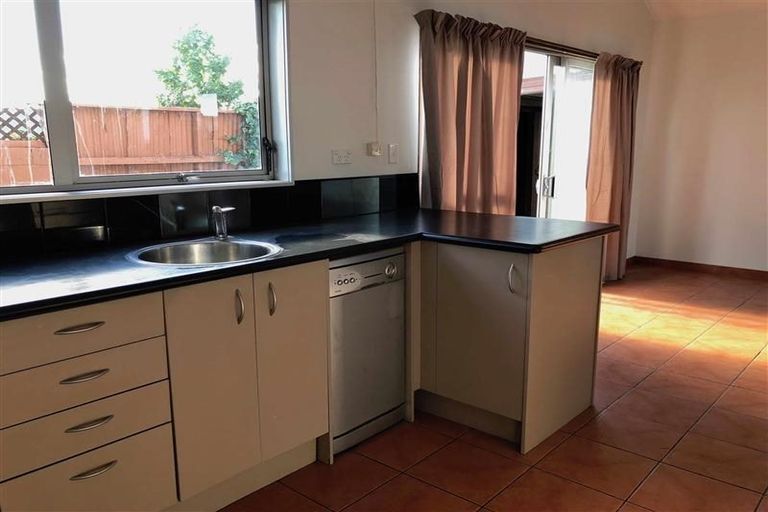 Photo of property in 635 Marine Parade, Napier South, Napier, 4110