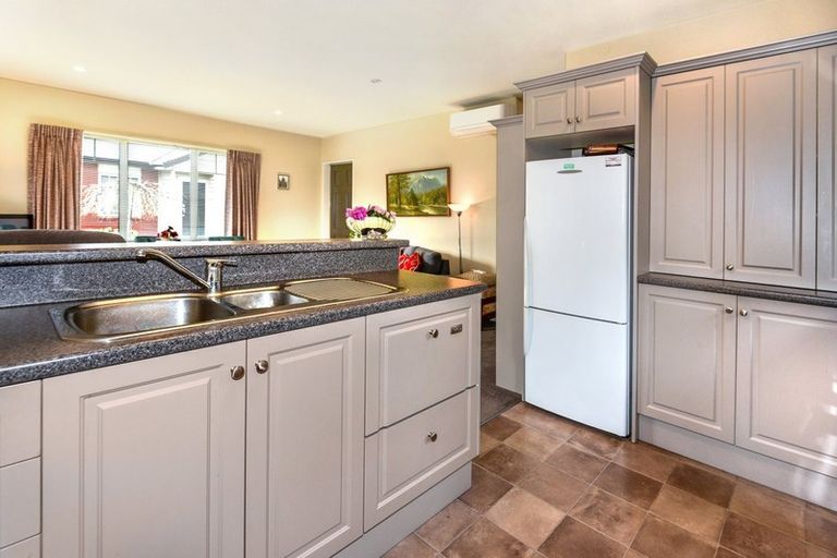 Photo of property in 24 Streamside Court, Woolston, Christchurch, 8062