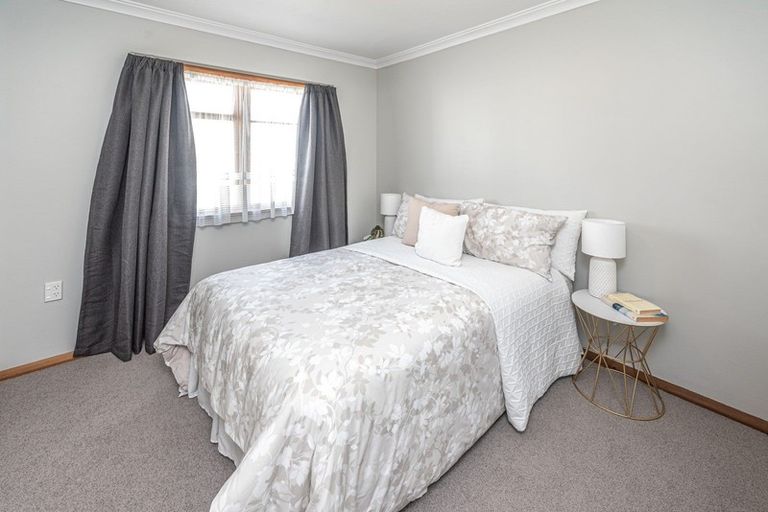 Photo of property in 5 Hurworth Place, College Estate, Whanganui, 4500