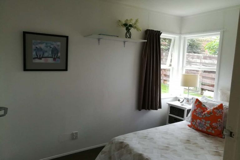 Photo of property in 2/12 Meadway, Sunnyhills, Auckland, 2010