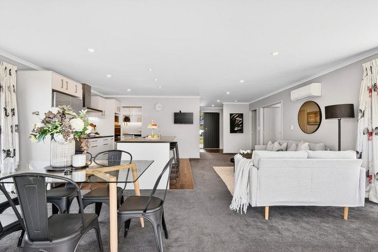 Photo of property in 3 Redwood Lane, Martinborough, 5711