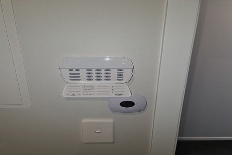 Photo of property in 16 Kopua Place, Whitby, Porirua, 5024