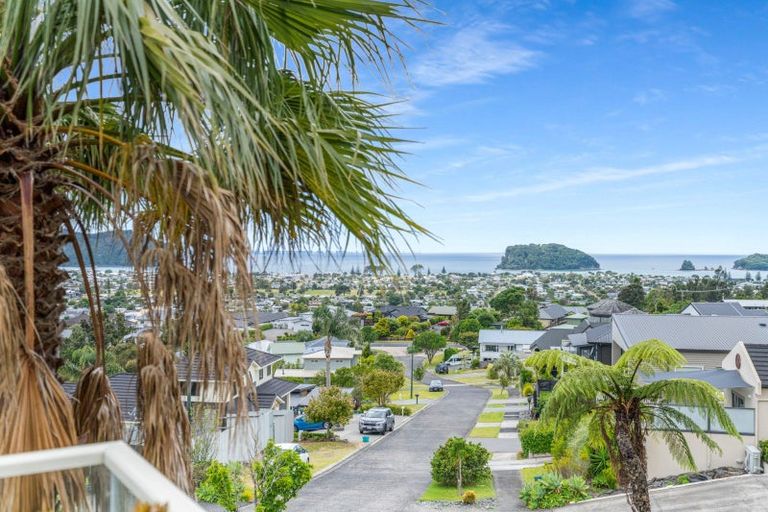 Photo of property in 121 Pacific View Drive, Whangamata, 3620