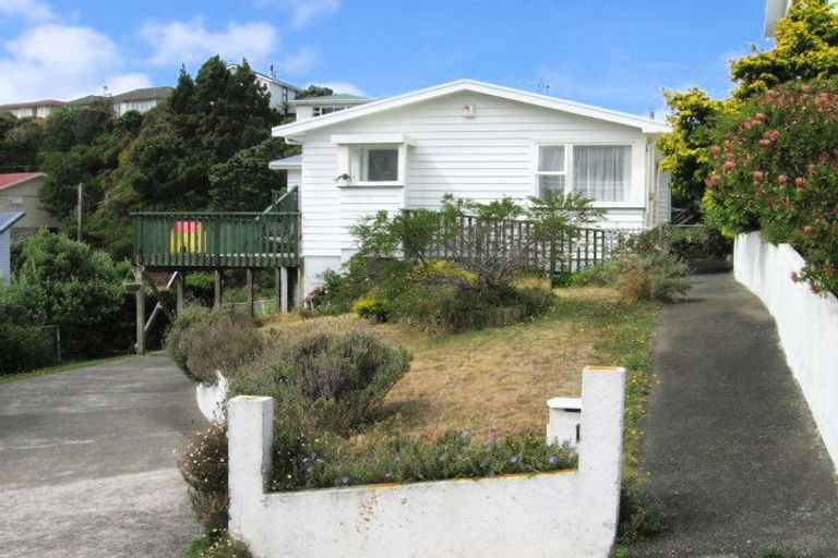Photo of property in 1 Cabot Place, Kingston, Wellington, 6021