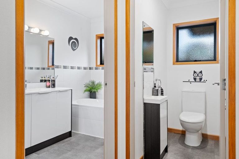 Photo of property in 14 Jaemont Court, Huntington, Hamilton, 3210