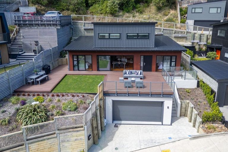 Photo of property in 1 Ara Haewai, Houghton Bay, Wellington, 6023