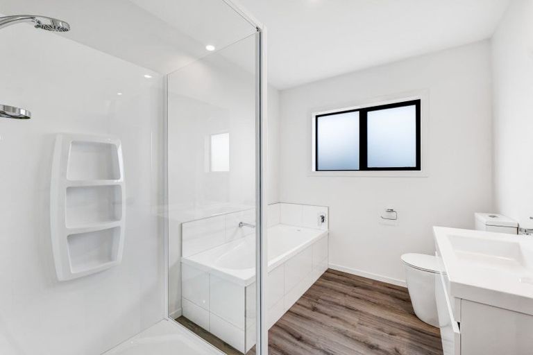 Photo of property in 20a Turakina Street, Merrilands, New Plymouth, 4312