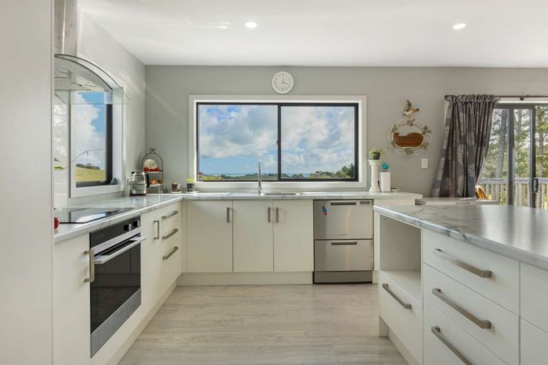 Photo of property in 211b Cable Bay Block Road, Cable Bay, 0420