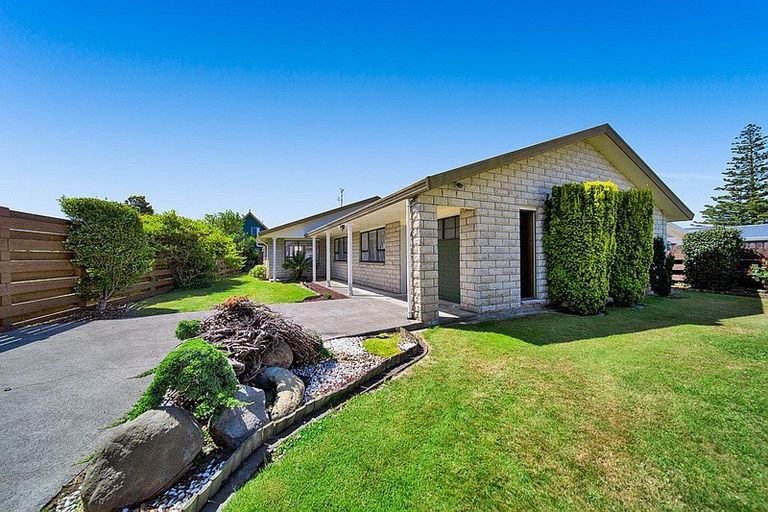 Photo of property in 44 Murray Avenue, Hawera, 4610
