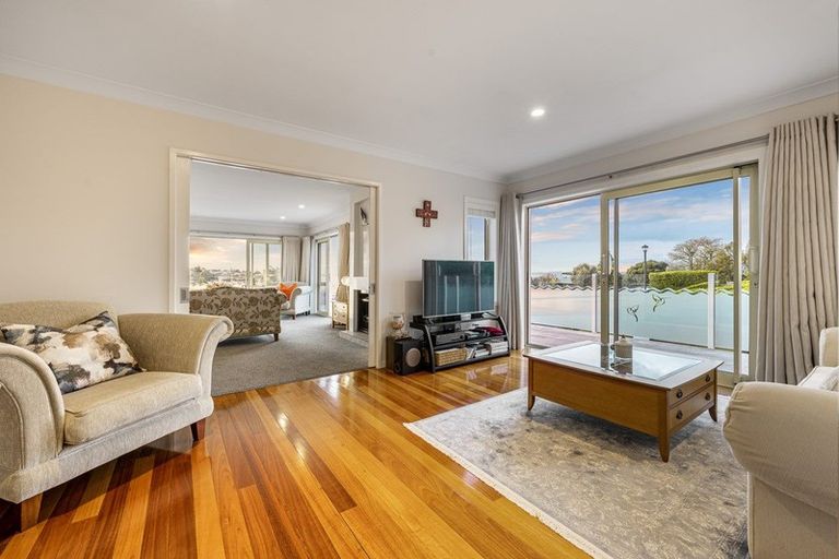 Photo of property in 7 Star Place, Cockle Bay, Auckland, 2014