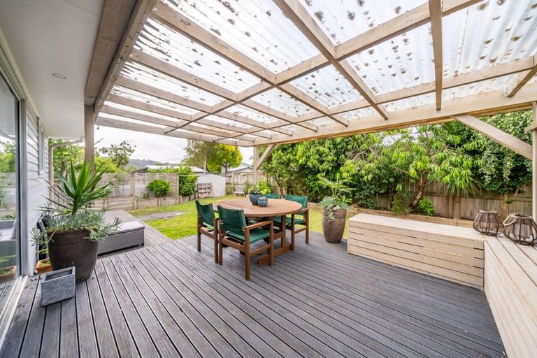 Photo of property in 6 Brightwater Crescent, Totara Park, Upper Hutt, 5018