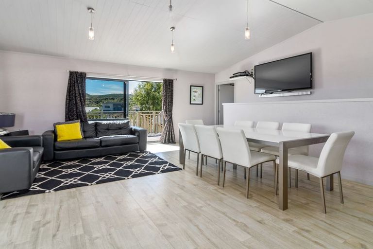 Photo of property in 136 Lisland Drive, Kinloch, Taupo, 3377