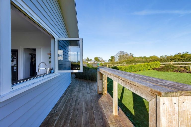 Photo of property in 159 Opunake Road, Stratford, 4391