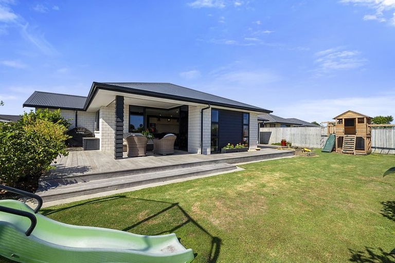 Photo of property in 10 Northpoint Way, Bell Block, New Plymouth, 4312