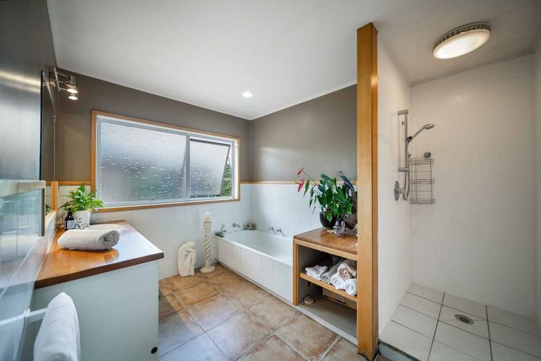 Photo of property in 2 Gatland Road, Opaheke, Papakura, 2113