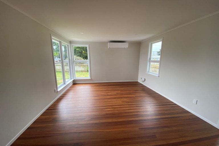 Photo of property in 54 Blake Road, Mangere East, Auckland, 2024