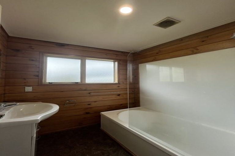 Photo of property in 4 Dimock Street, Titahi Bay, Porirua, 5022