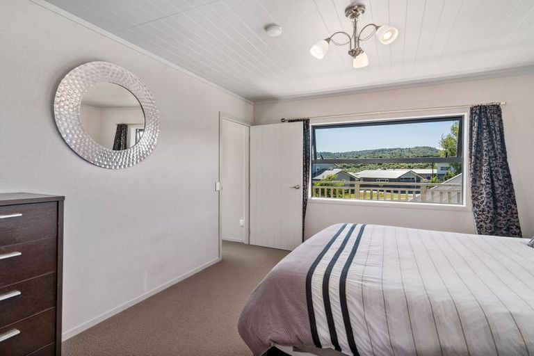 Photo of property in 136 Lisland Drive, Kinloch, Taupo, 3377