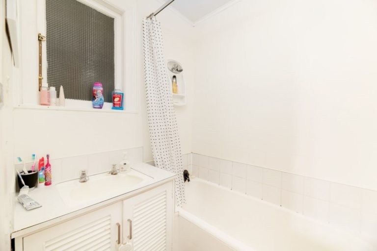 Photo of property in 37a Queen Road, Bellevue, Tauranga, 3110