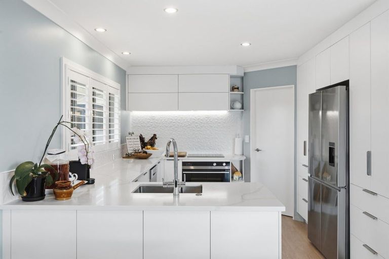 Photo of property in 16 Oceanbeach Road, Mount Maunganui, 3116