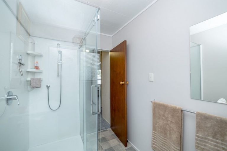 Photo of property in 8 Deller Grove, Silverstream, Upper Hutt, 5019