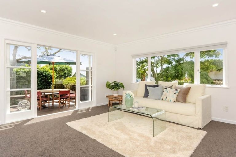 Photo of property in 36 Gilliam Street, New Lynn, Auckland, 0600
