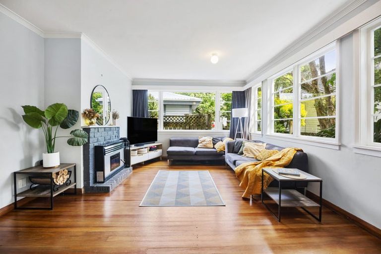 Photo of property in 3 Kitchener Terrace, Johnsonville, Wellington, 6037