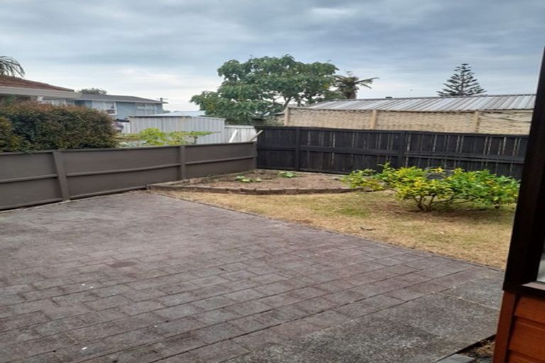 Photo of property in 2/62 Weymouth Road, Manurewa, Auckland, 2102