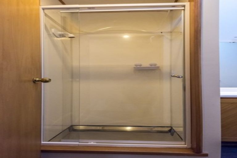 Photo of property in 35 Maxwell Street, Riccarton, Christchurch, 8041