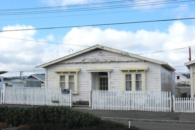 Photo of property in 87 Ross Street, Lyall Bay, Wellington, 6022