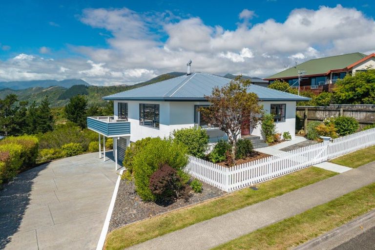 Photo of property in 325 Princes Drive, Britannia Heights, Nelson, 7010