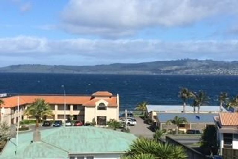 Photo of property in 6 Harvey Street, Waipahihi, Taupo, 3330