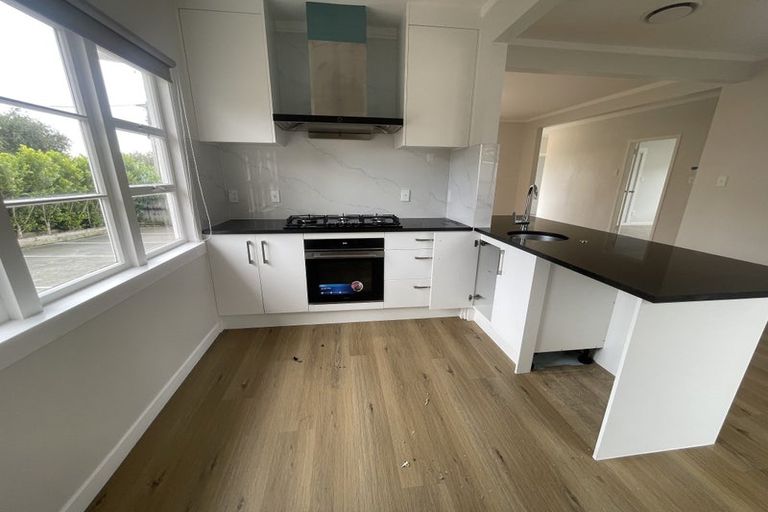 Photo of property in 46 Miro Street, New Lynn, Auckland, 0600