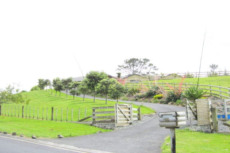 Photo of property in 26 Terry Smyth Drive, Kumeu, 0892