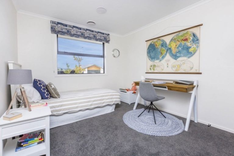 Photo of property in 2 Hopkirk Avenue, Wallaceville, Upper Hutt, 5018