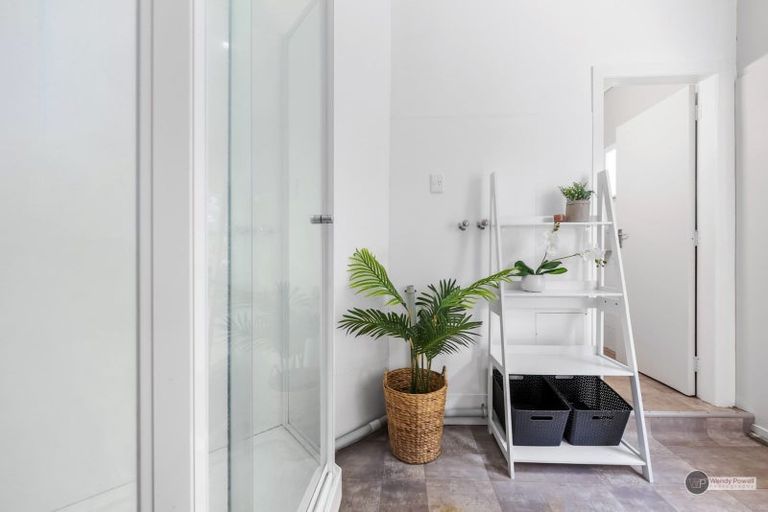 Photo of property in 4 Wairere Road, Belmont, Lower Hutt, 5010