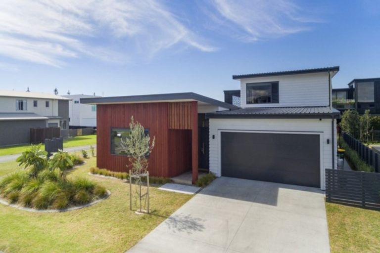 Photo of property in 2 Taiawa Place, Omaha, 0986