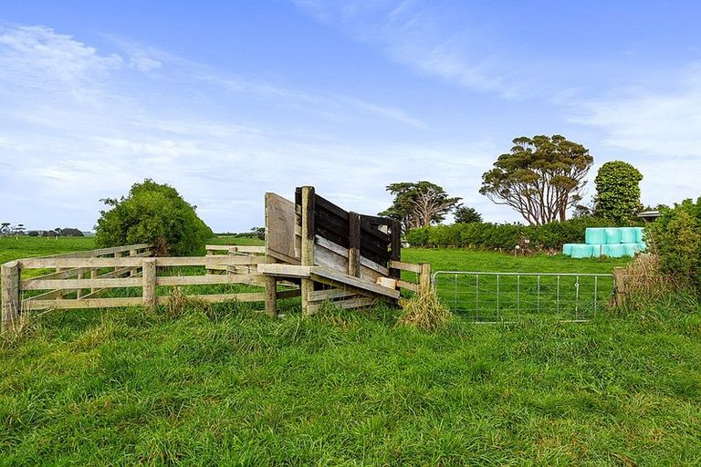 Photo of property in 405 Normanby Road, Okaiawa, Hawera, 4671