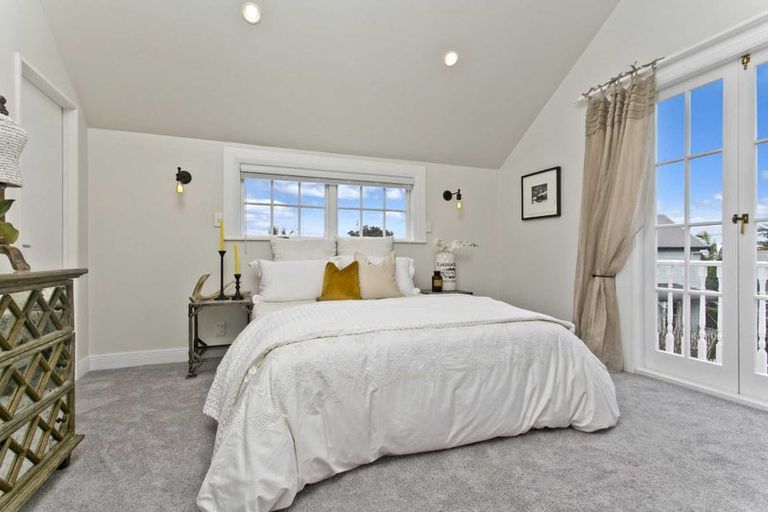 Photo of property in 3/14-26 Beach Road, Northcote Point, Auckland, 0627